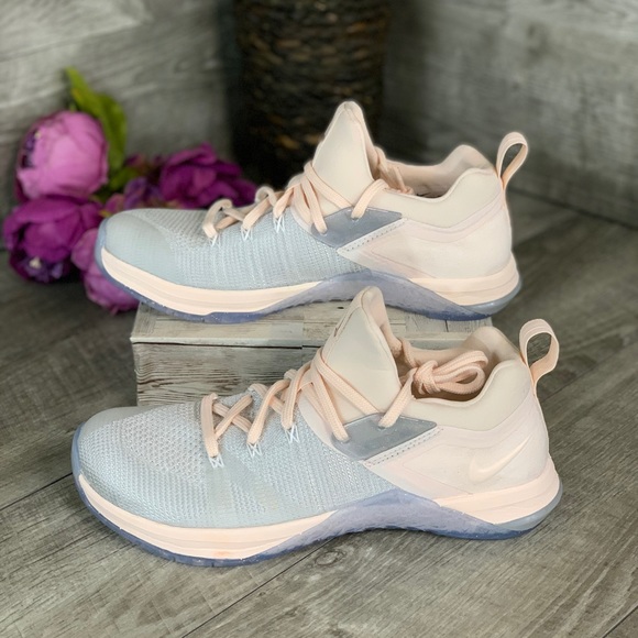 Nike Shoes - Nike Metcon Flyknit 3